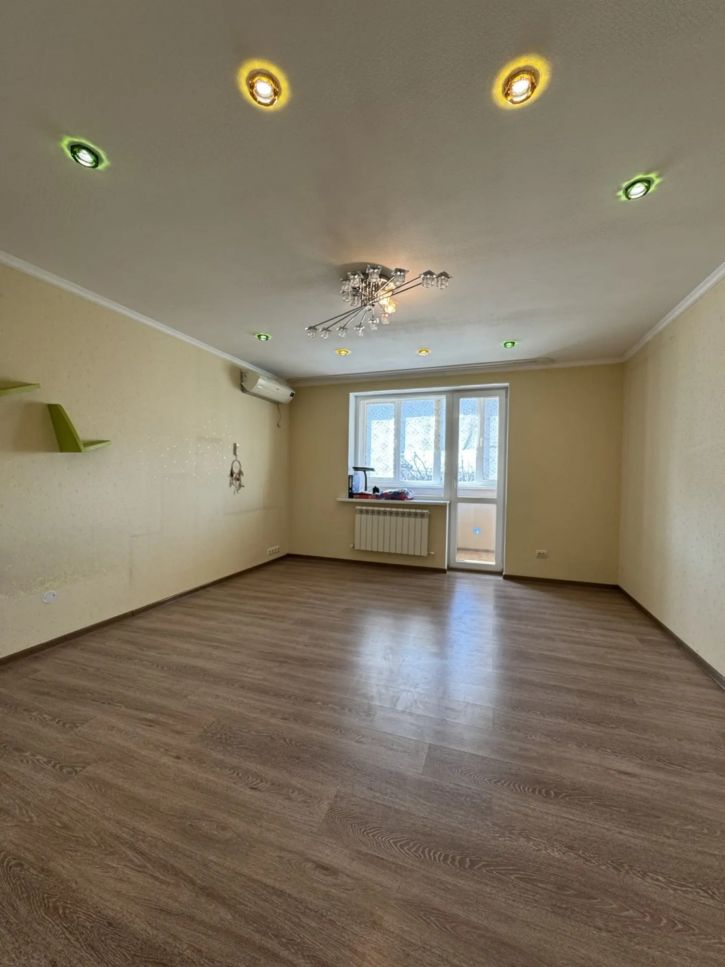 3-комн квартира Каспарова ул., 43