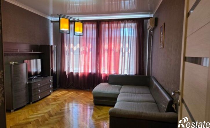 3-комн квартира ул Ефремова, 35,  д. 35