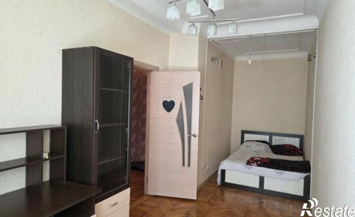 3-комн квартира ул Ефремова, 35,  д. 35
