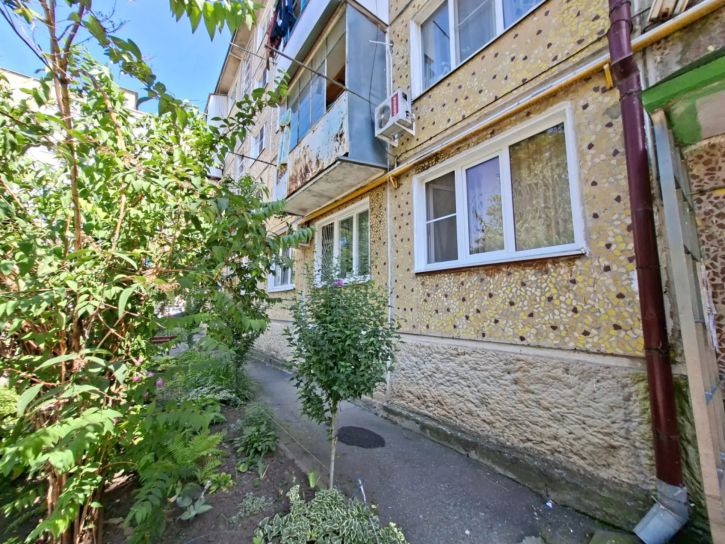 3-комн квартира Азовская ул., 14