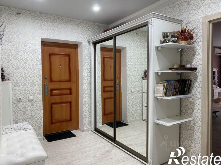 2-комн квартира улица Луначарского, 313,  д. 313