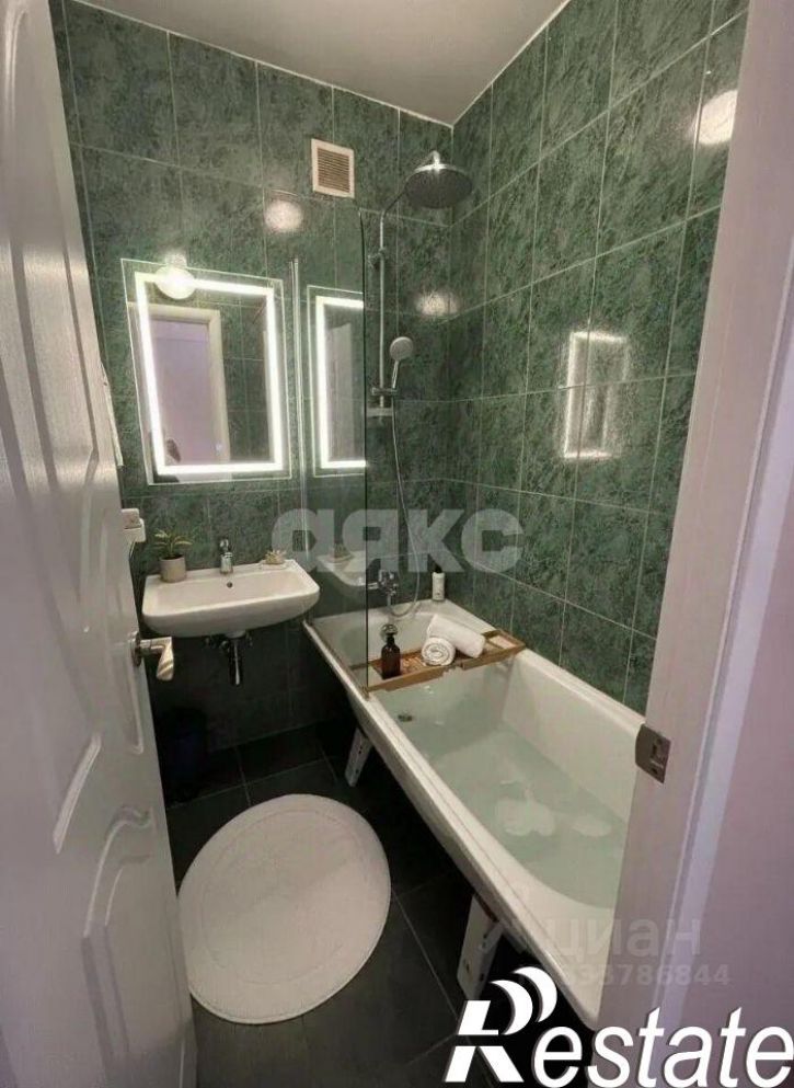 3-комн квартира улица Каспарова, 13,  д. 13