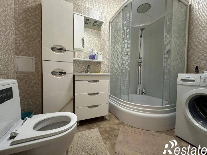 2-комн квартира Новороссийская ул., 111