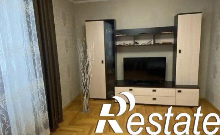 3-комн квартира улица Ефремова, 75,  д. 75