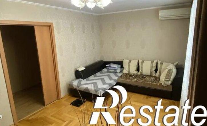 3-комн квартира улица Ефремова, 75,  д. 75