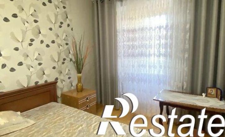 3-комн квартира улица Ефремова, 75,  д. 75