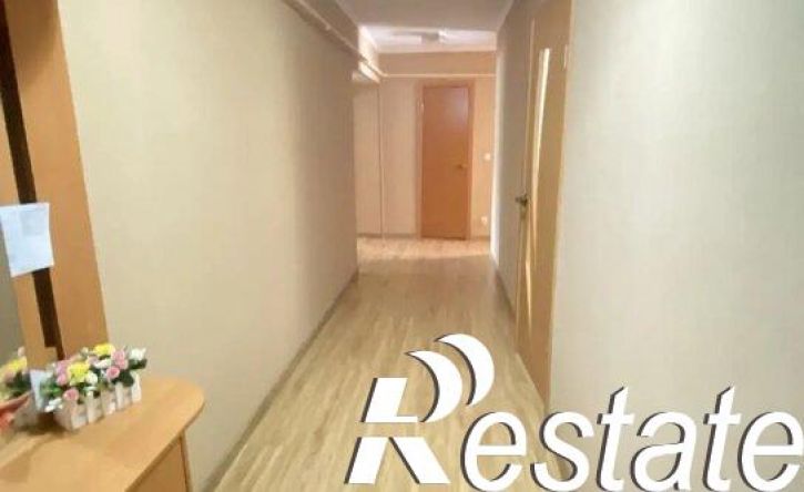 3-комн квартира улица Ефремова, 75,  д. 75