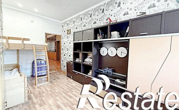 3-комн квартира улица Кирова, 49,  д. 49