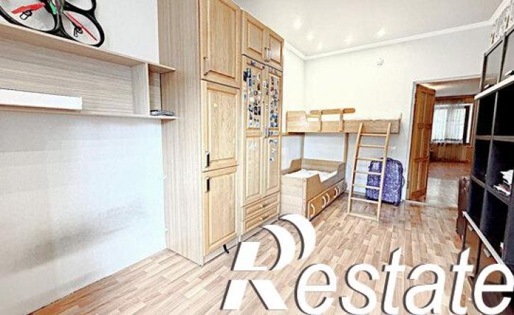 3-комн квартира улица Кирова, 49,  д. 49