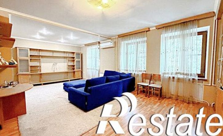 3-комн квартира улица Кирова, 49,  д. 49