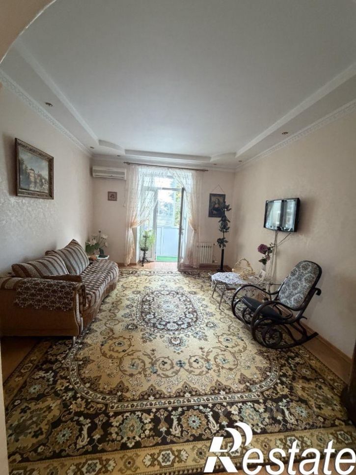 2-комн квартира улица Кирова, 49,  д. 49