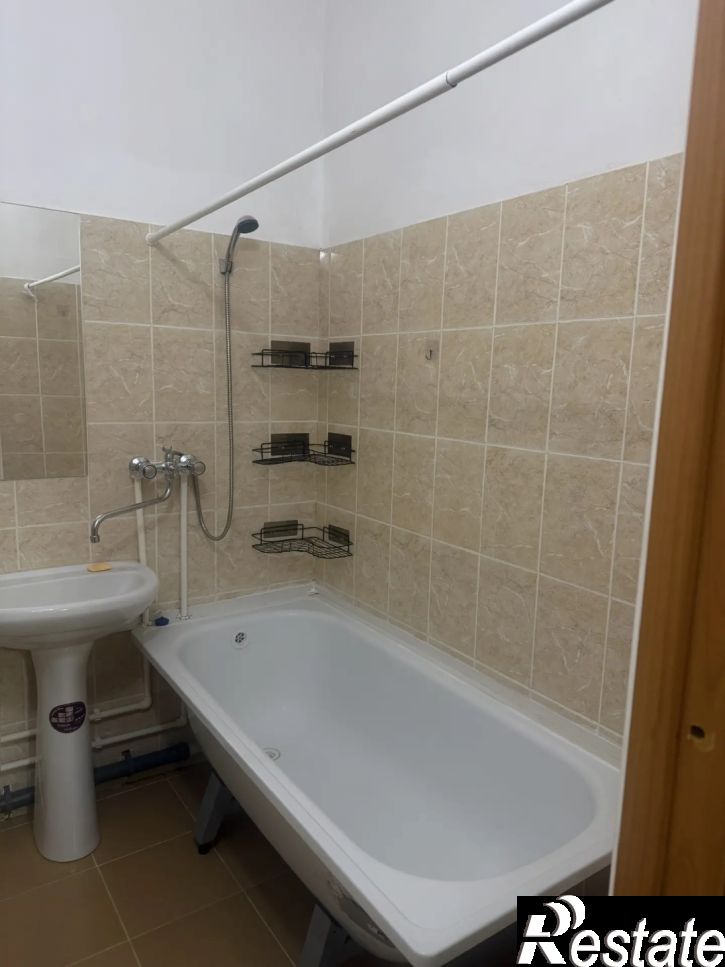 1-комн квартира Авиаторов проспект, 4