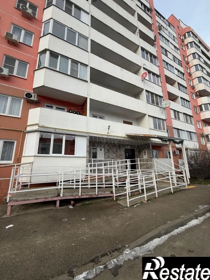 1-комн квартира Авиаторов проспект, 4
