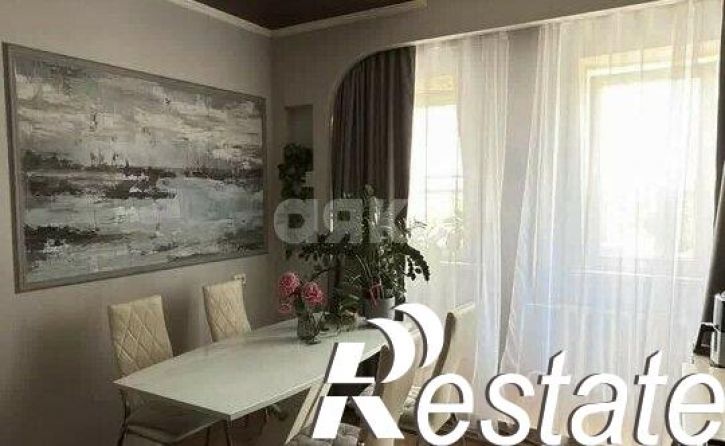 4-комн квартира улица Карла Маркса, 39,  д. 39