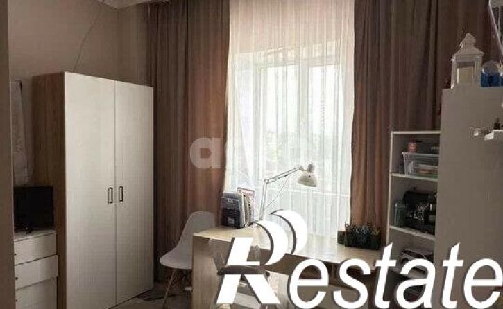 4-комн квартира улица Карла Маркса, 39,  д. 39