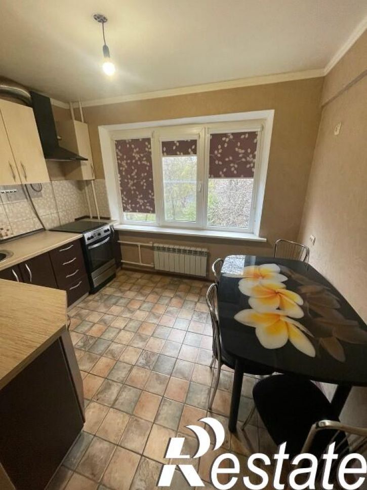 2-комн квартира Энгельса ул., 103