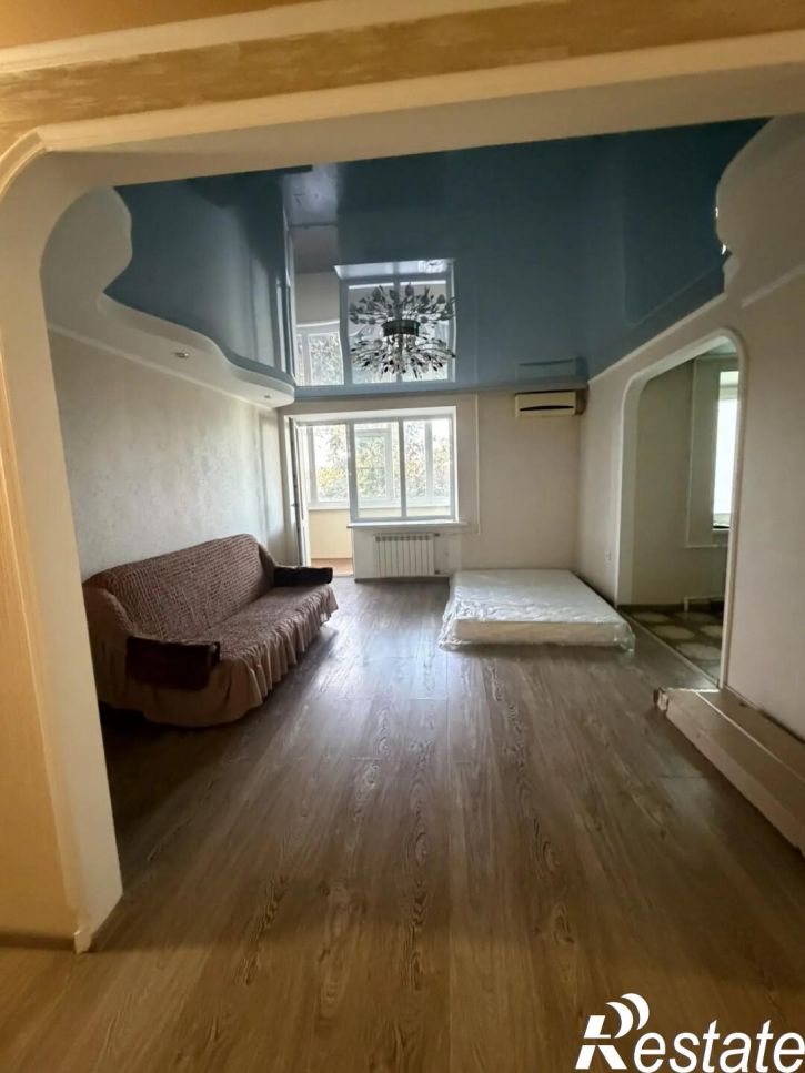 3-комн квартира Ефремова ул., 9