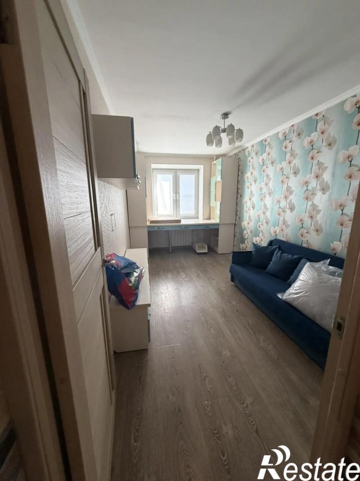 3-комн квартира Ефремова ул., 9