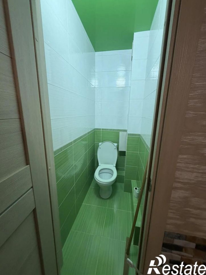 3-комн квартира Ефремова ул., 9