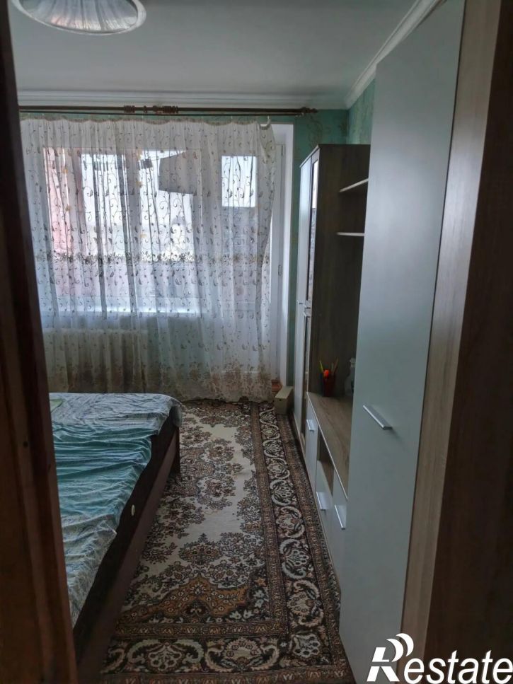 3-комн квартира Азовская ул., 4