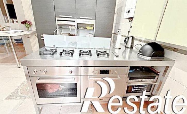 4-комн квартира улица Мира, 51,  д. 51