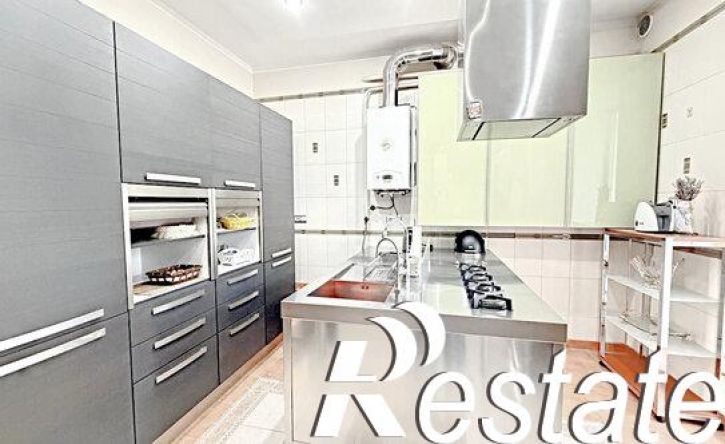 4-комн квартира улица Мира, 51,  д. 51