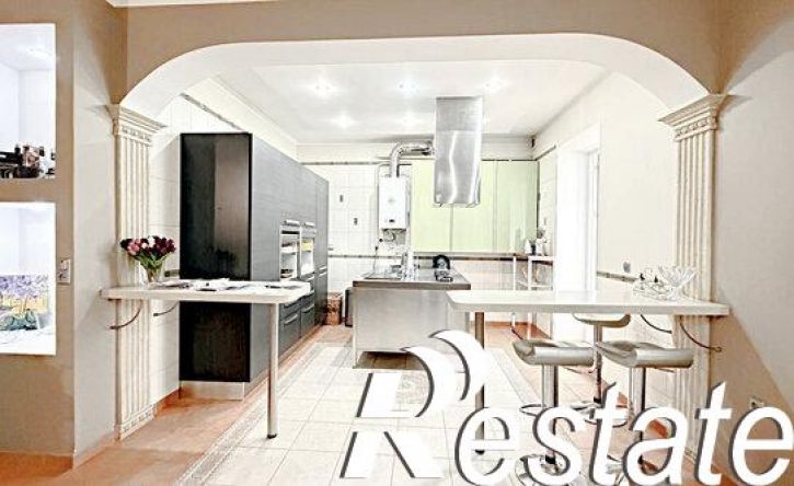 4-комн квартира улица Мира, 51,  д. 51