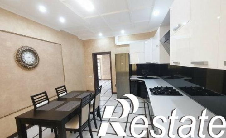 2-комн квартира улица Луначарского, 242,  д. 242